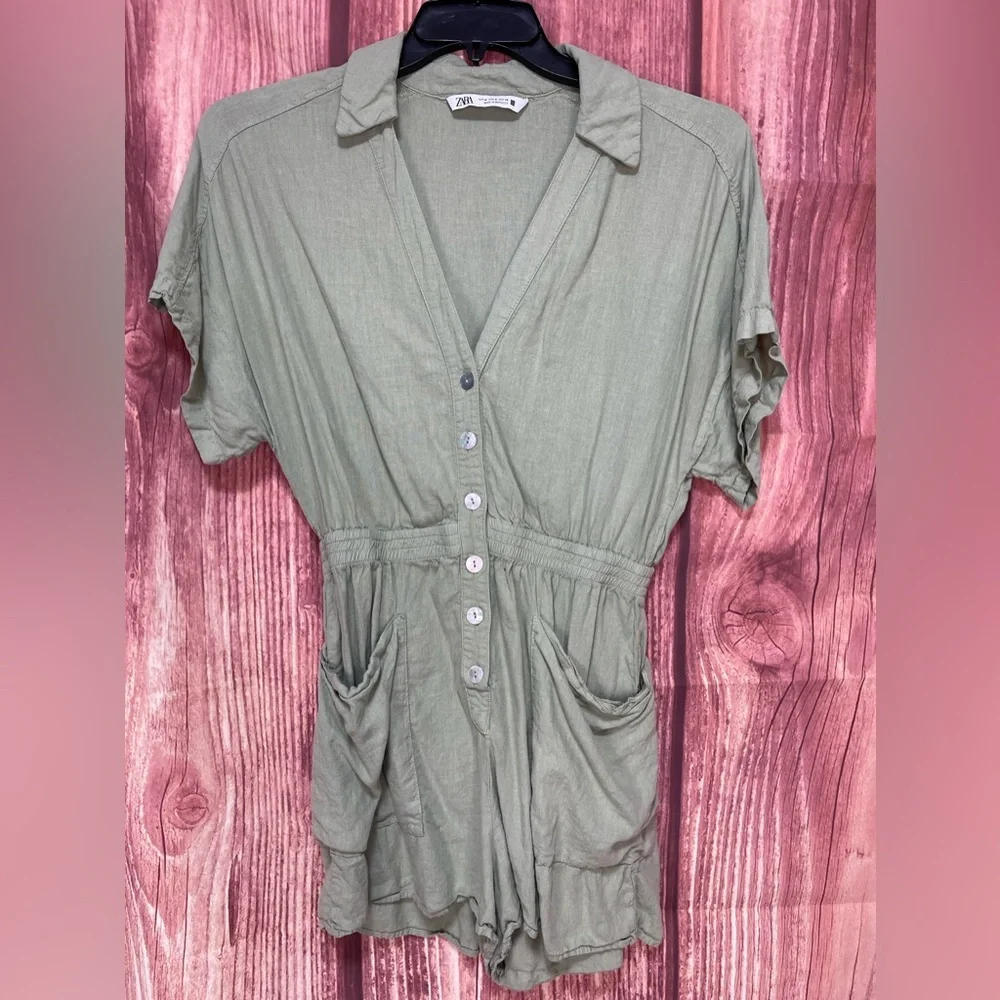 Zara sage green linen short sleeve V-neck elastic button front romper size M